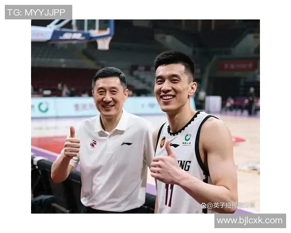 郭艾伦调侃美女主播称呼自己艾伦哥直言活该没老婆引发热议 郭艾伦调侃美女主播称呼自己艾伦哥直言活该没老婆引发热议